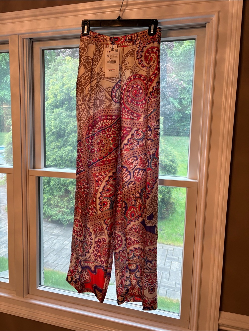 Zara Paisley Wide-Leg Jumpsuit in Beige, Red & Navy - Picture 3 of 4